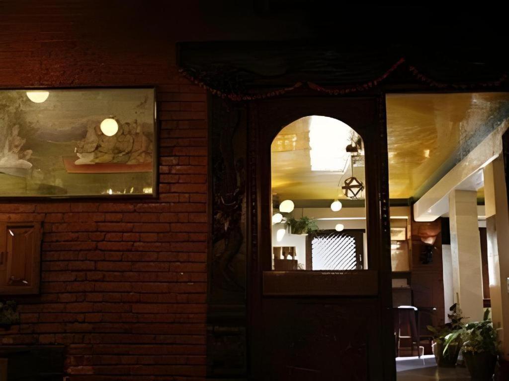 Hotel Vajra Kathmandu Esterno foto