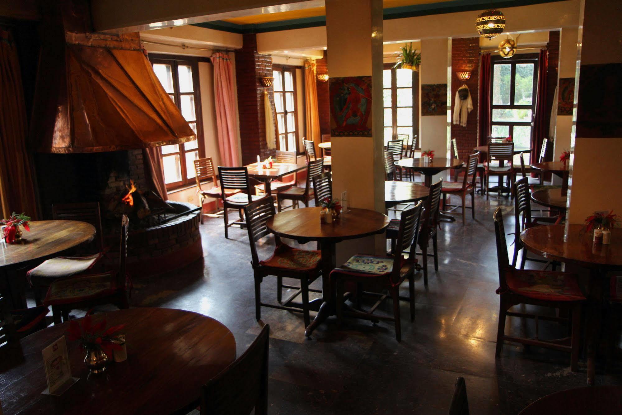 Hotel Vajra Kathmandu Esterno foto